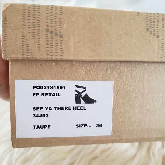 NWOB Free People See Ya There Suede Heeled Sandal Taupe Size 36EU / 6US - Picture 12 of 14
